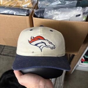 Vintage Denver Broncos Baseball Cap Snapback Embroidered Logo Cream Navy